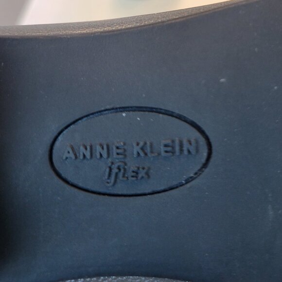 Anne Klein Silver Flats - Picture 5 of 8